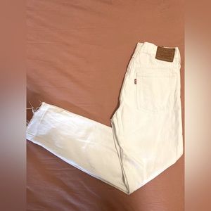 Size 25 Levi’s Wedgie Straight Jeans